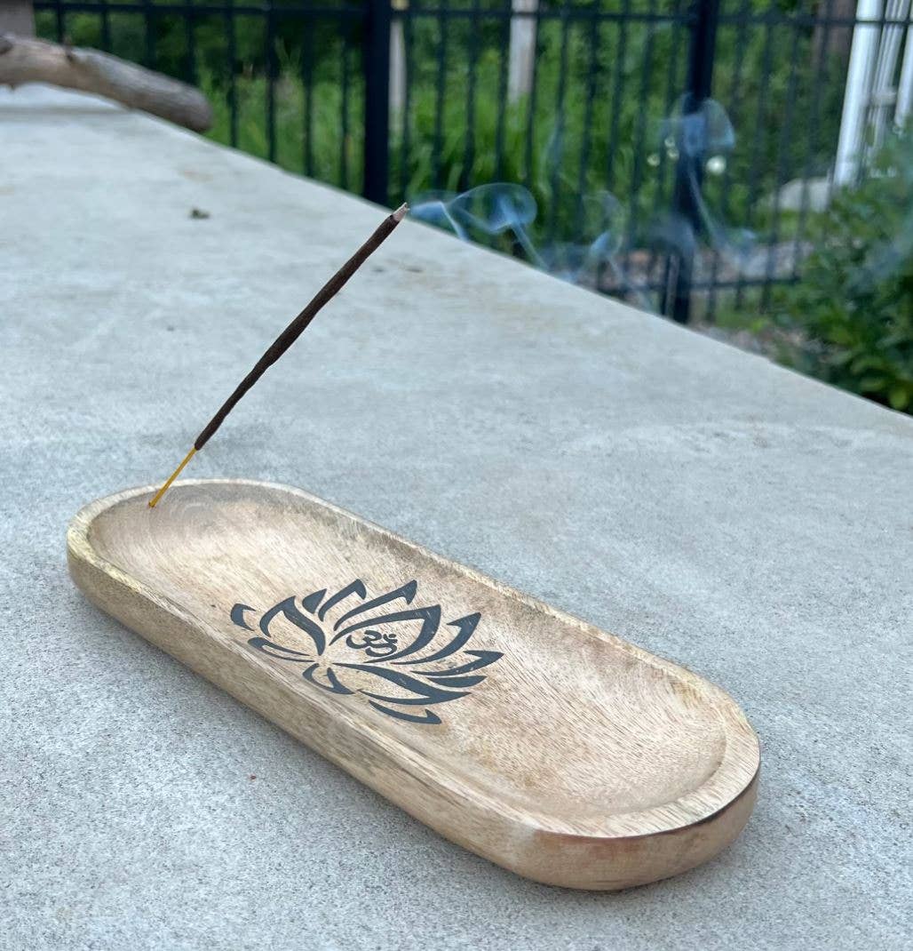 Wooden Boat-Shaped Incense Burner Holder Lotus Design : Black - Refined Man Of Candles