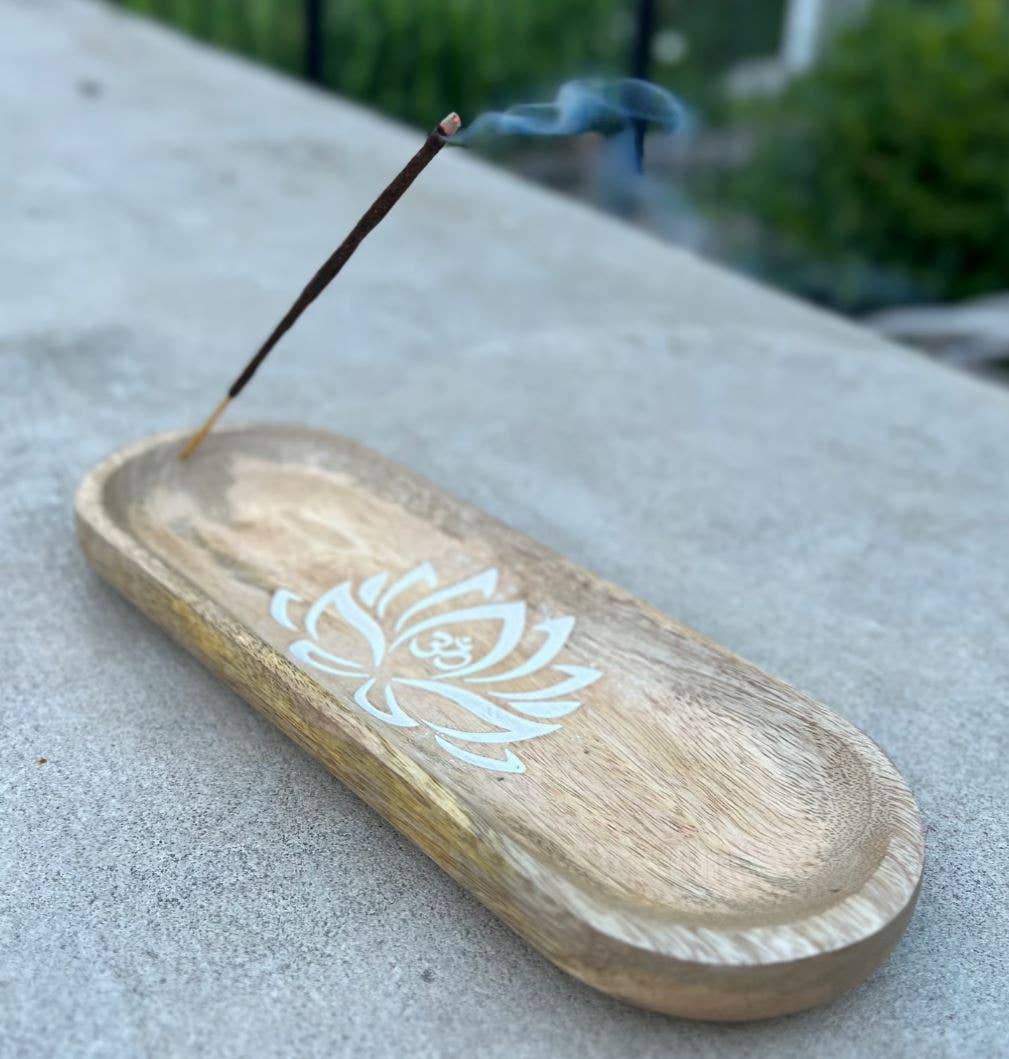 Wooden Boat-Shaped Incense Burner Holder Lotus Design : Black - Refined Man Of Candles
